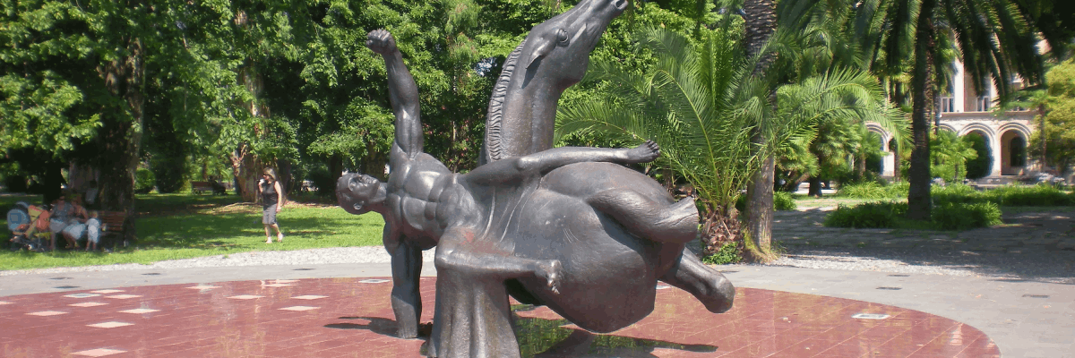 Памятник махаджирам