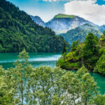 На кабриолете из Нового Афона к озеру Рица!